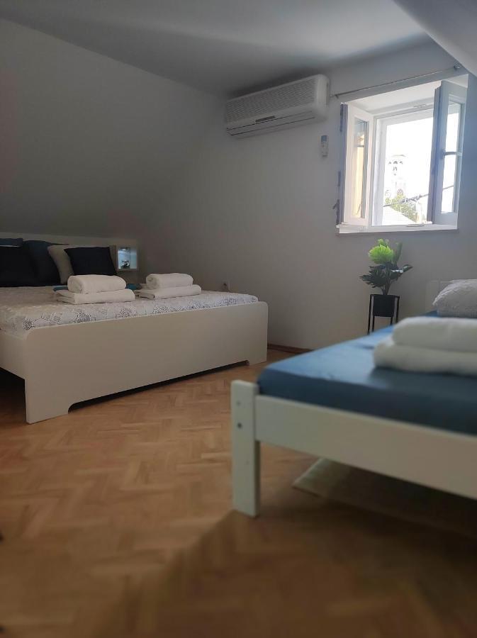 Kaštela Stone House Lovric 아파트 외부 사진